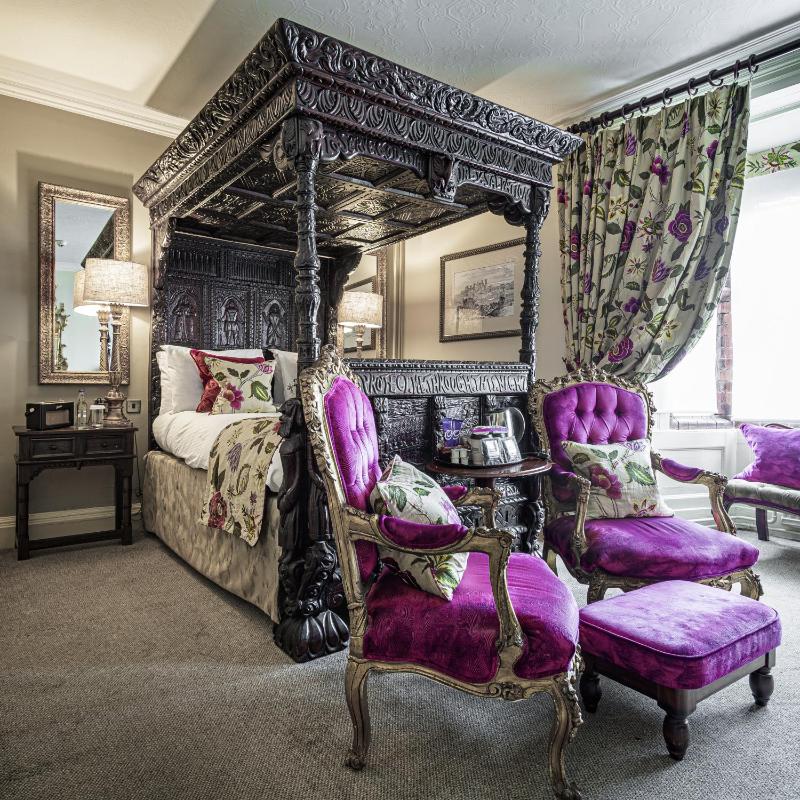 Deluxe Double Room image 3