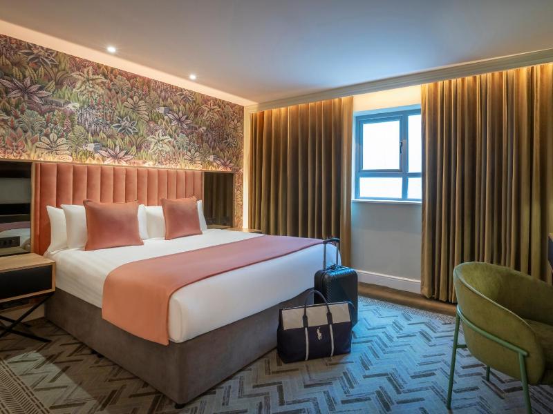 Superior Double Room image 2