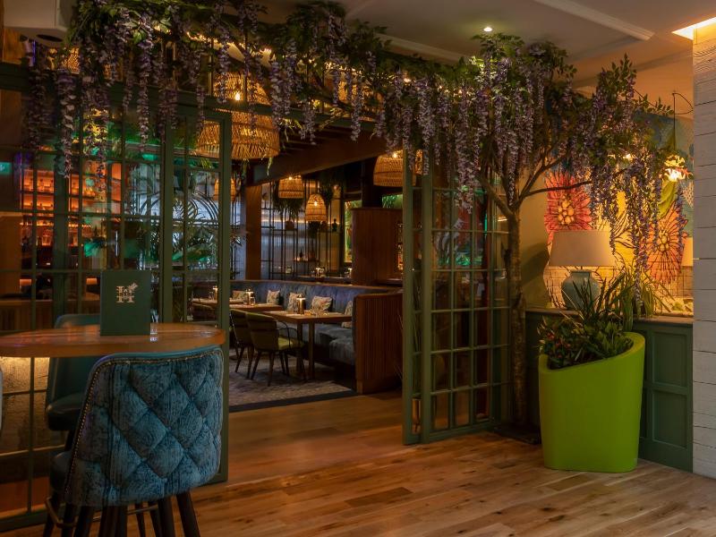 HYDE Hotel - image 11