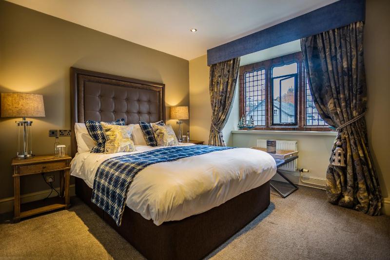 Double Room image 3