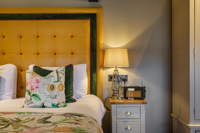Deluxe Double Room image 3