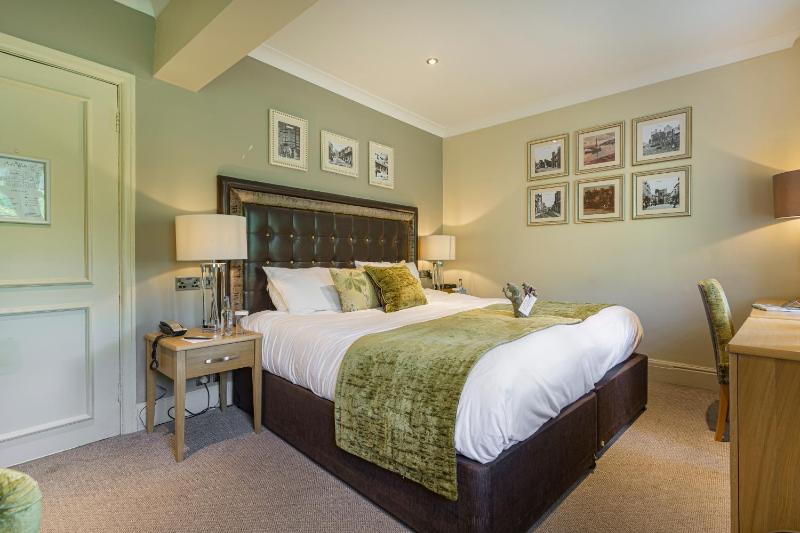 Superior Double Room image 1