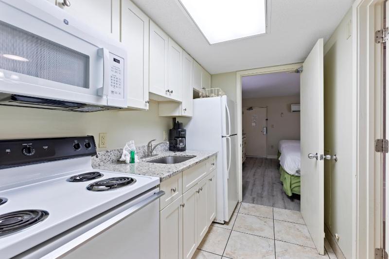 Standard One-Bedroom Suite image 2
