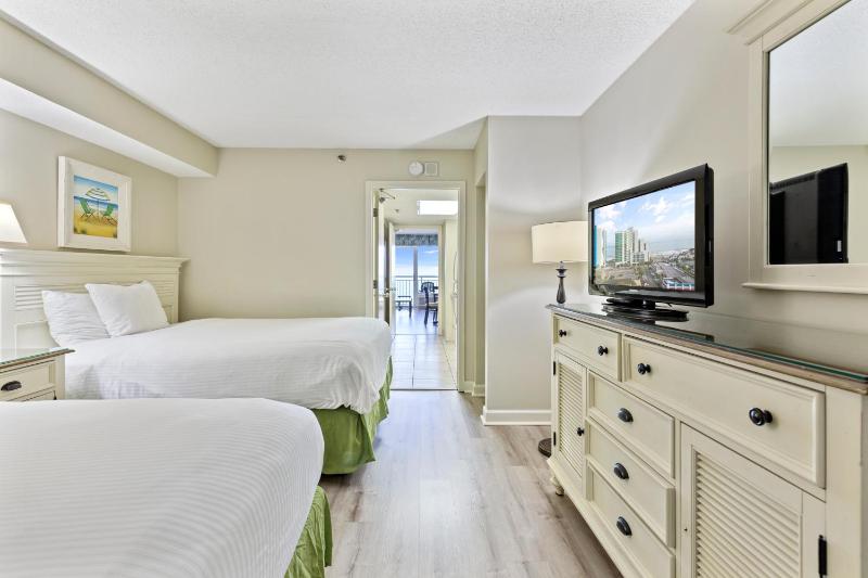 Standard One-Bedroom Suite image 3