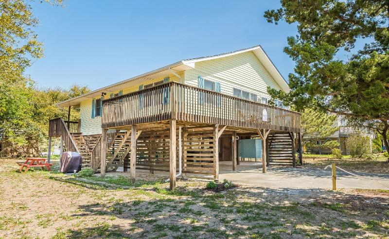 Landing Pad - Kill Devil Hills Oceanside 350 Yards to Beach Flex Stays 4 BR - image 1