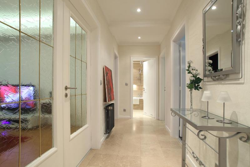Two-Bedroom Apartment with Terrace image 3