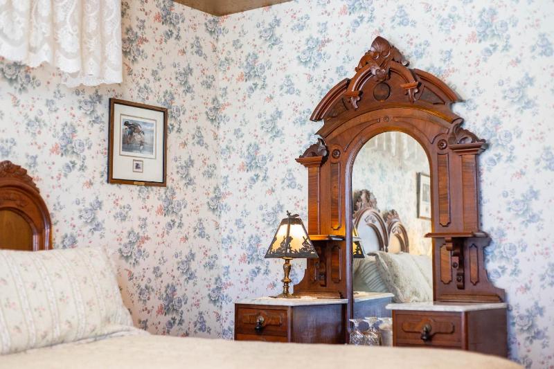 Standard Double Room image 4