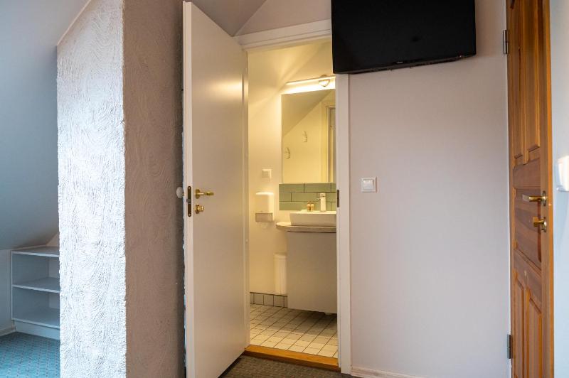 Double Room image 3