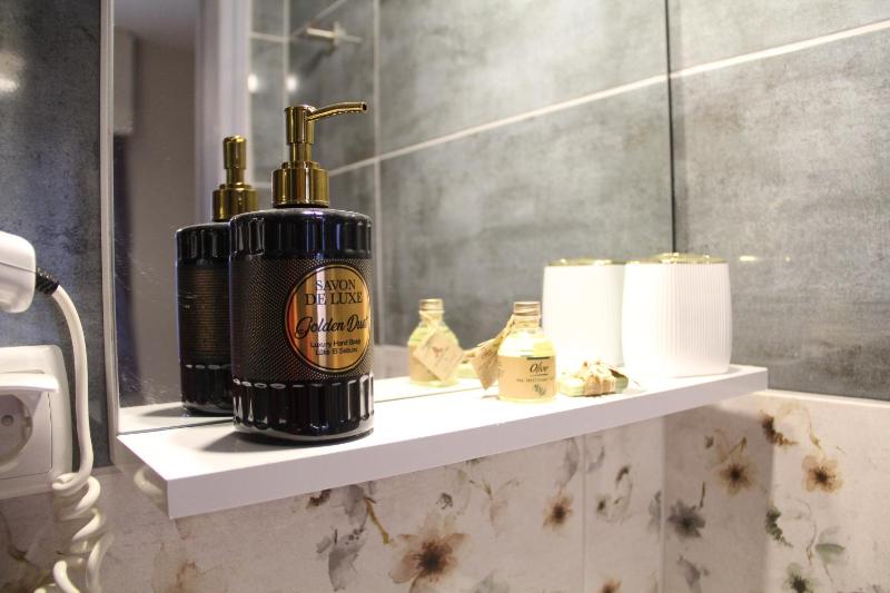 Budget Double Room image 2