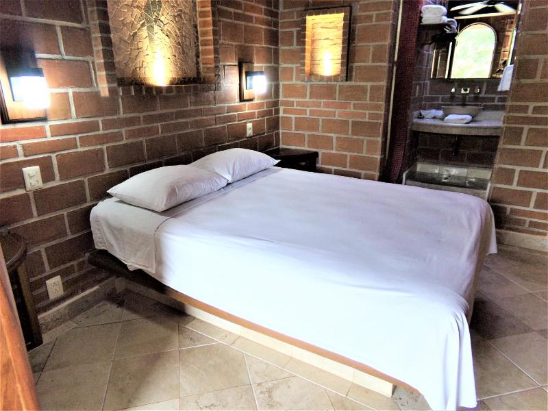 Budget Double Room image 2