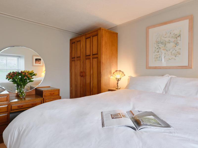 Finest Retreats - West Cottage at Goldsithney - image 9