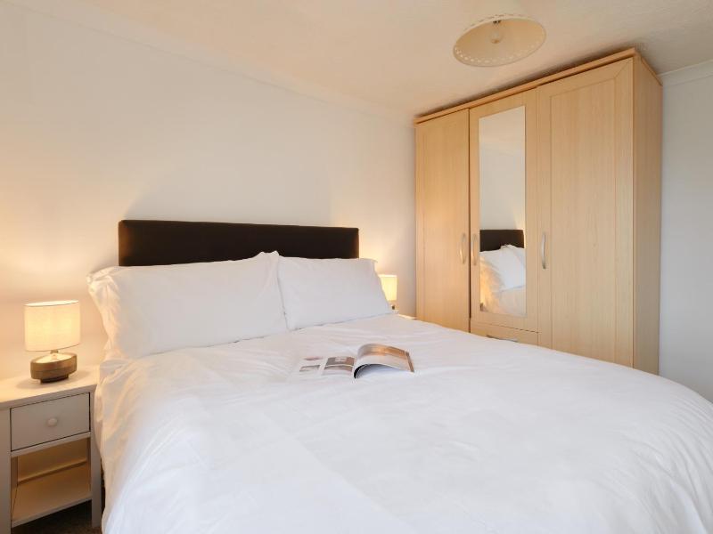 Finest Retreats - West Cottage at Goldsithney - image 3