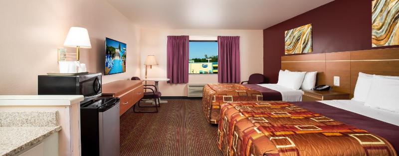 Guest Room image 2