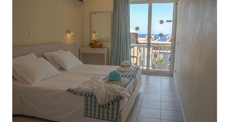 Standard Room with Pool View image 1