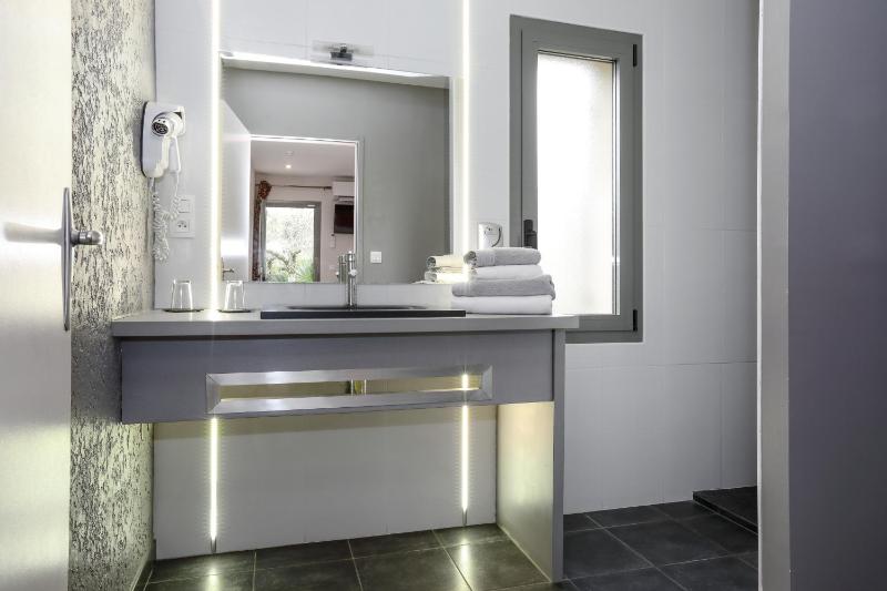 Superior Double Room with Terrace image 4