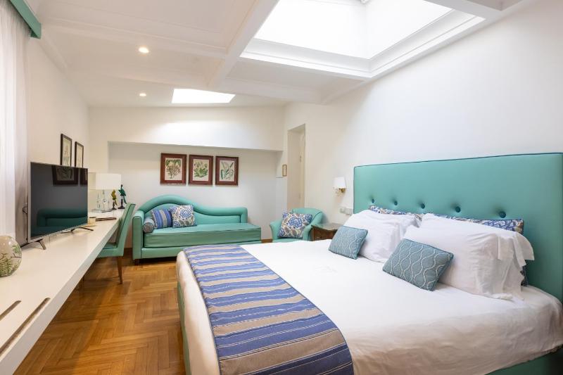 Superior Double Room image 2