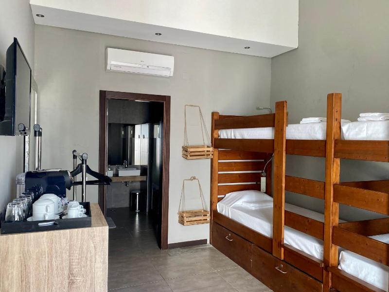 Quadruple Room image 1