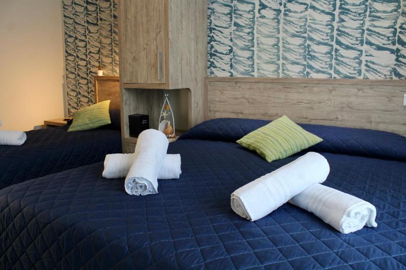 Triple Room with Balcony image 3
