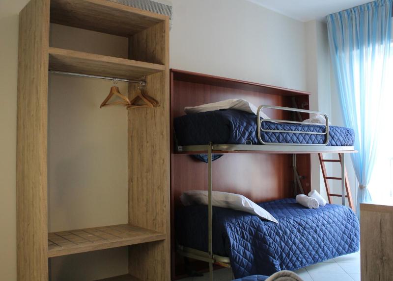 Quadruple Room with Balcony image 3