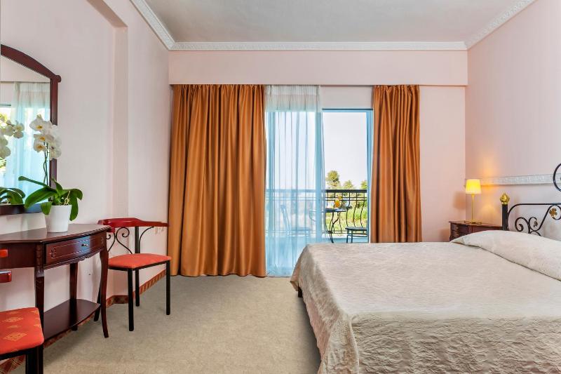 Standard Double Room image 1