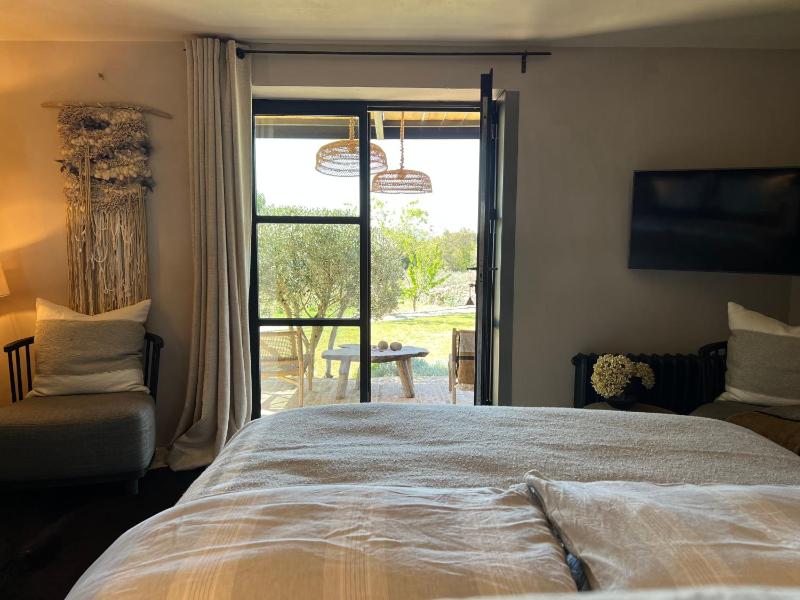 Deluxe Double Room with Shower image 4