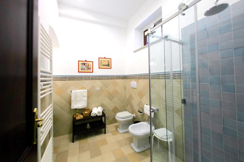 Hotel Continental - image 40