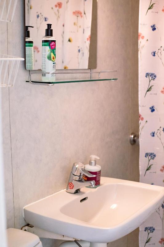 Standard Quadruple Room image 1