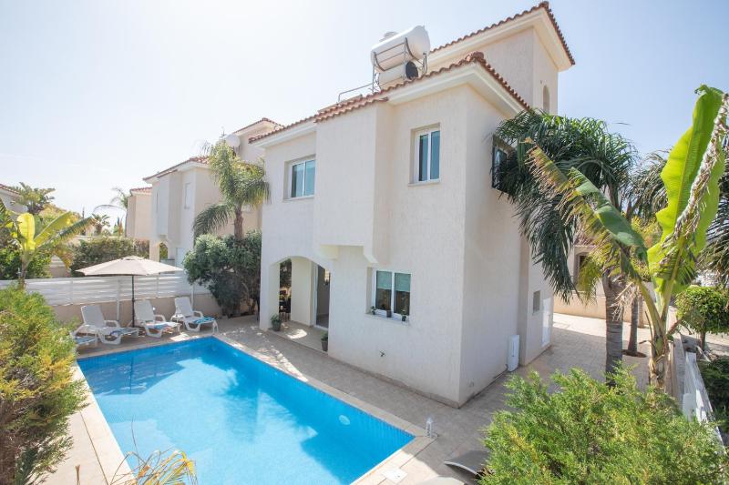George's Lux Villa - image 13