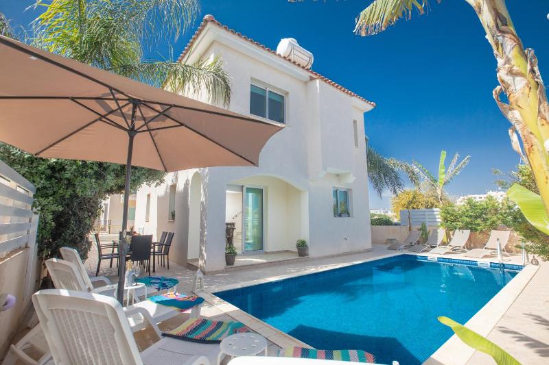 George's Lux Villa - image 1