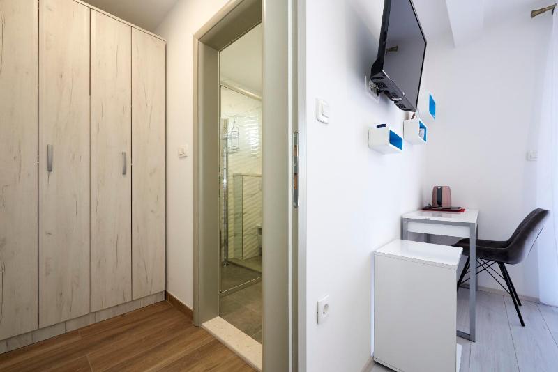 Superior Double or Twin Room image 3