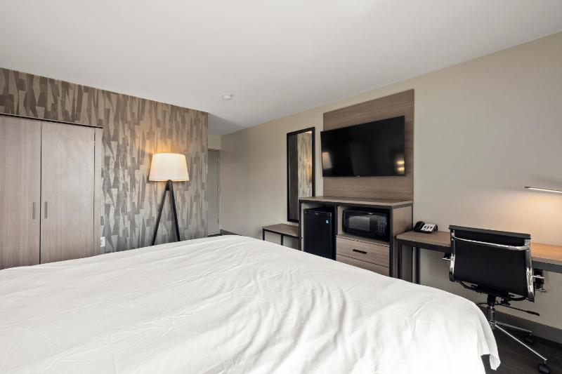 Double Room image 3