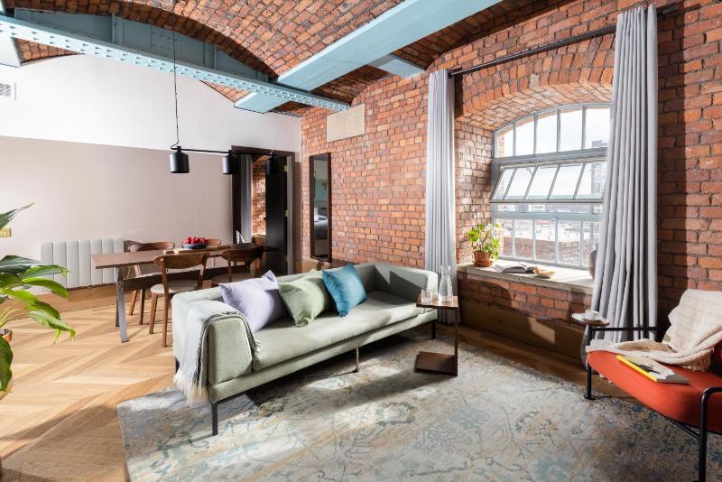 Premium One Bedroom Apartment image 3