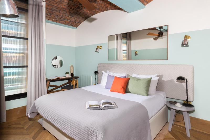 Two Bedroom Apartment image 3