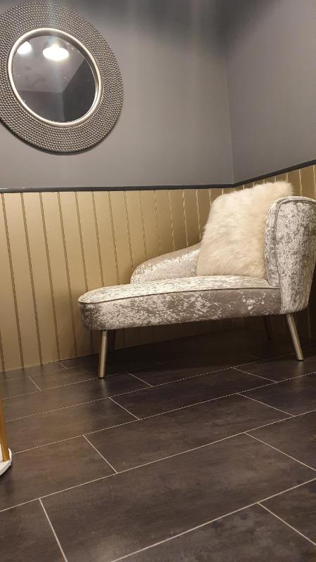 Deluxe King Room image 4