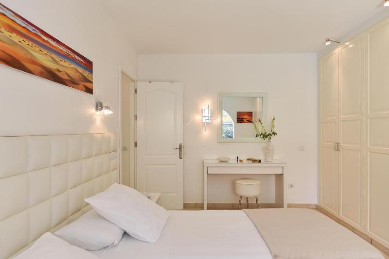 Bungalow Sun Club EM259A by VillaGranCanaria - image 17
