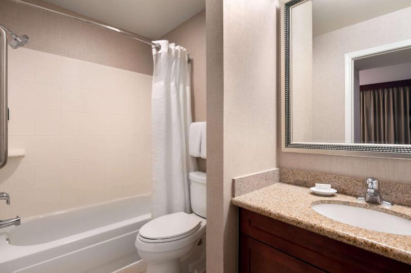 Studio Suite King image 4