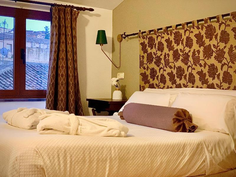 Double Room image 2