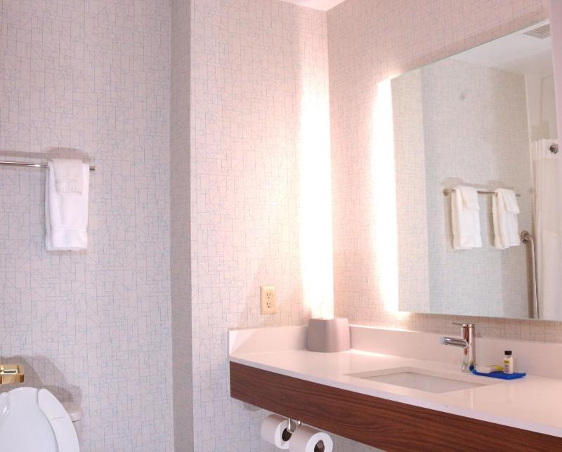 Standard Room image 4