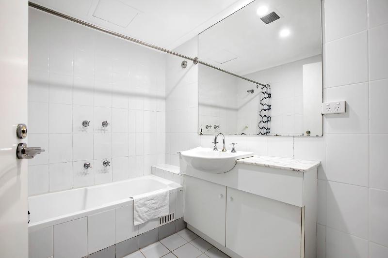 Three-Bedroom Apartment with Ocean View image 2