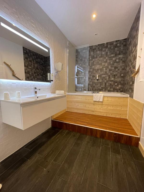 Superior Double Room image 4