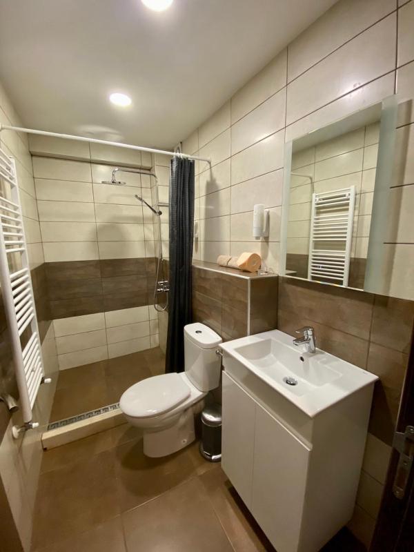 Deluxe Double Room image 2