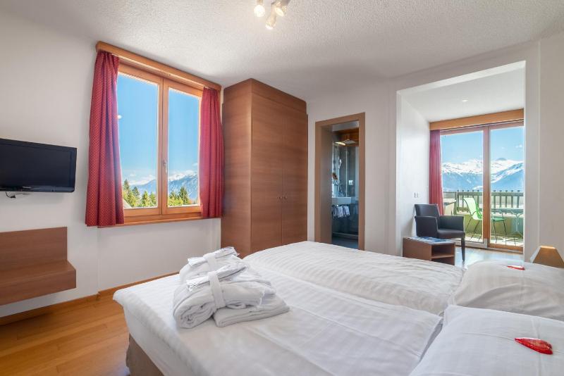 Family Two-Bedroom Suite image 3