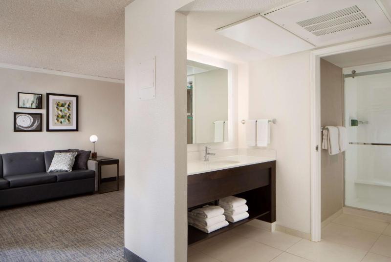 Studio Suite Queen image 2