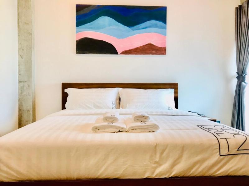 Superior King Room image 3