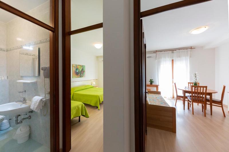 One-Bedroom Apartment image 4