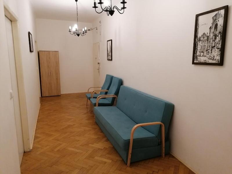 Double Room with Shared Bathroom image 2