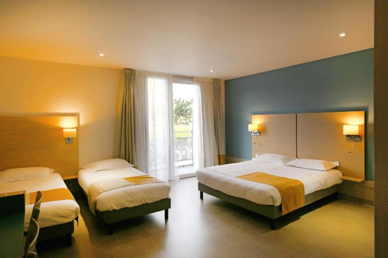 Quadruple Room image 1