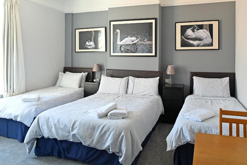 Quadruple Room image 3