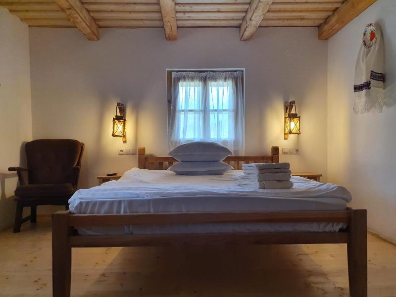 Three-Bedroom House image 4