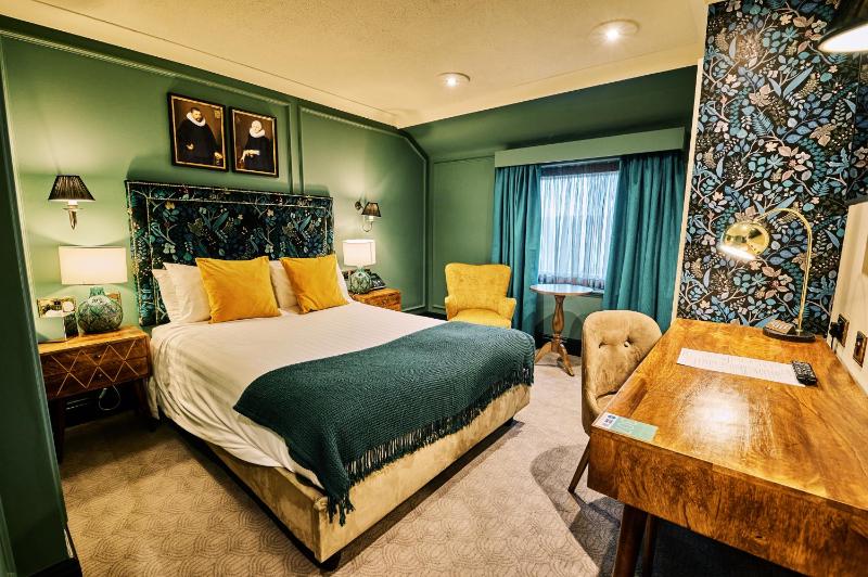 Standard Double Room image 1